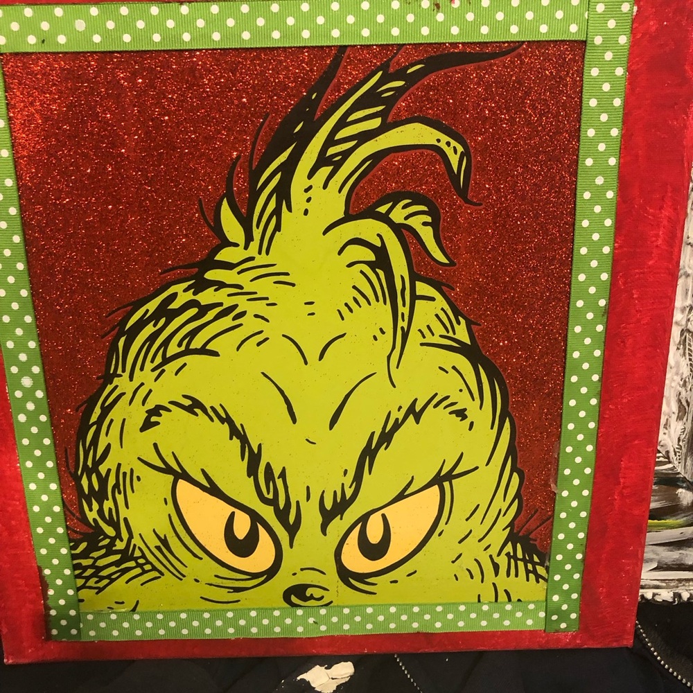 Grinch Glitter Wall Art